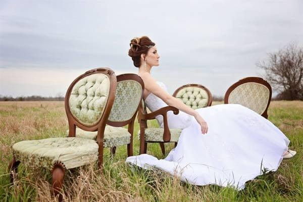 Re'Luv'd Vintage Photography Studio + Prop Rental 
 Bridal Photoshoot (off property in Fulshear, Tx)