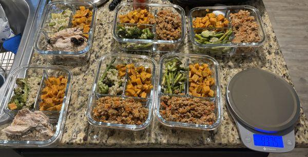 - 2 orders ground turkey
 - 1 order chicken breast
 - 2 orders mixed veggies
 - 2 orders sweet potatoes
 
 Approx 50g protein per meal