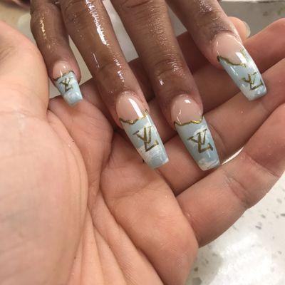 Nails design