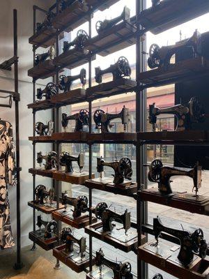 Vintage sewing machines (be still my heart...)