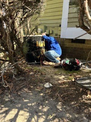 Fayetteville HVAC installation of a Heat Pump in Fayetteville