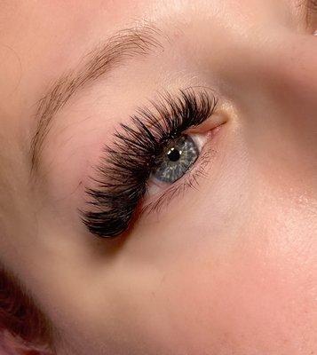 Beautiful mega volume lashes