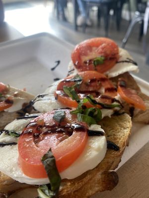 Caprese toast