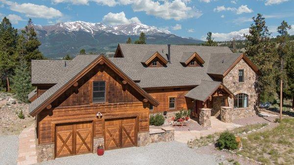 Mt. Elbert peeks over the Wolf Den in Twin Lakes.