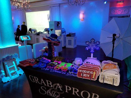 Snow flake themed prop table