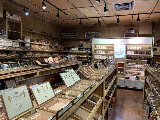 Open cigar cases Many choices!'