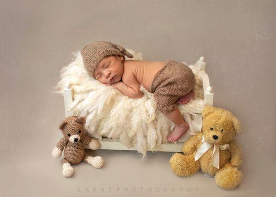 Ryan_ in home newborn session