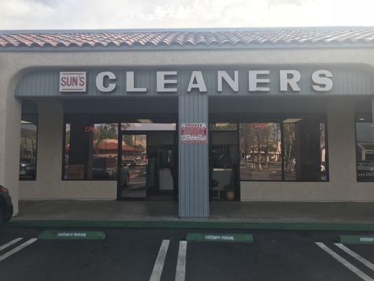 Storefront of Sun's Cleaners - Simi Valley 93063