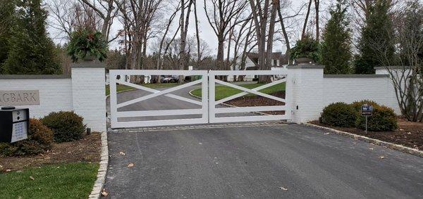 Equestrian Gates, country estate gates for farm residence