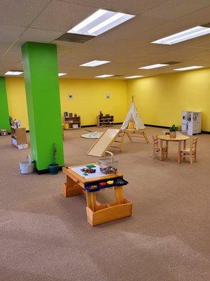 We love the open concept! Children can choose the activity they want to do next and where they want to sit or stand.