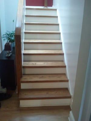 The pine stairs were going to be carpeted. Nick made & fitted 1/2" Oak Treads & Risers to give a Solid Oak look & feel