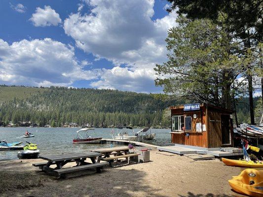 Donner Lake Village