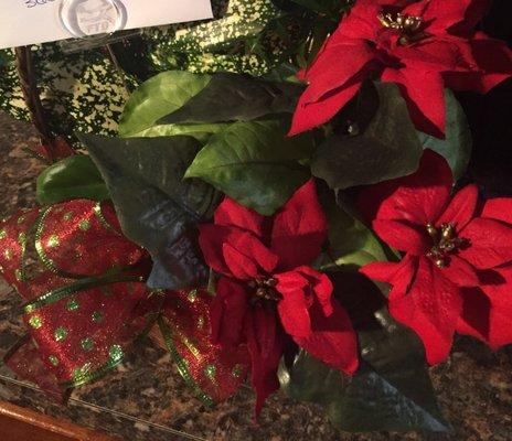 First arrangement was supposed to be a Christmas tree.Received this "Dish Garden" with fake poinsettias.