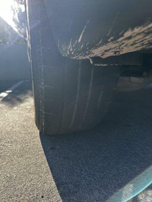 No thread on tires