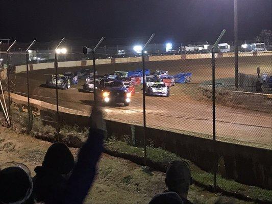 Super Late Model Feature $4,000 to win