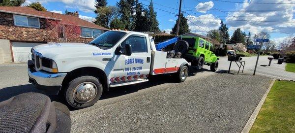 Flores Towing