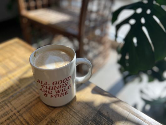 Lattes can be served in a  mug upon request.