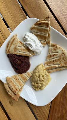 Pita platter