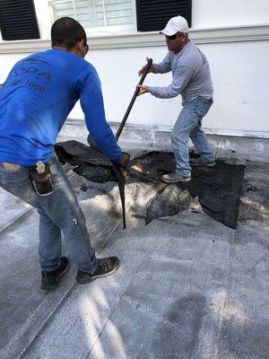 Re roofing a flat roof