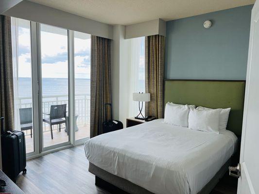 2 bedroom Oceanfront Dlx