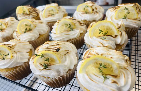 Lemon Meringue Cupcakes