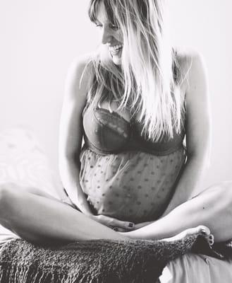 Maternity and boudoir photographer in Madison, Wisconsin