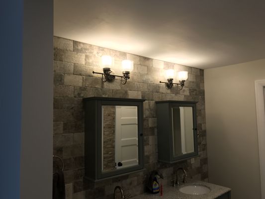 bath vanity lights