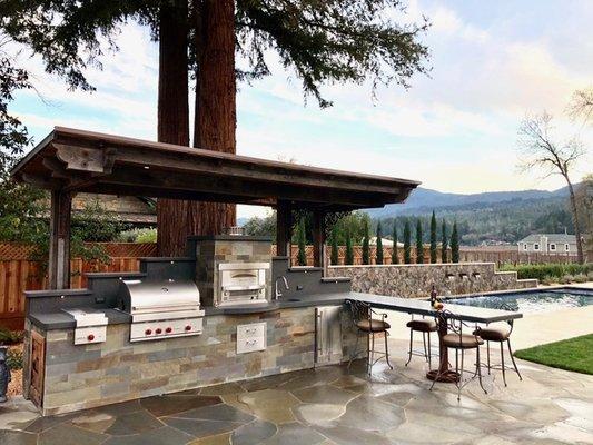 Outdoor Kitchen