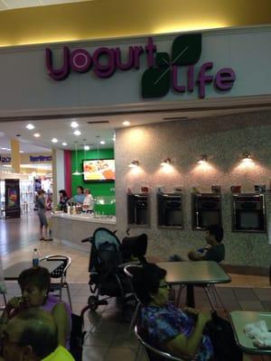 Yogurt Life venue (exterior view)