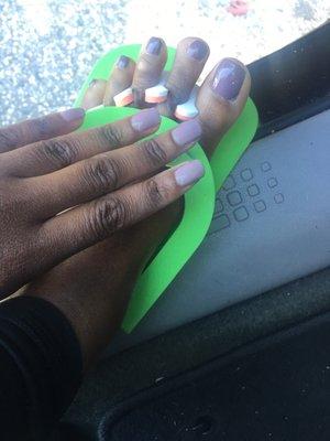 Nails and toes DONT match