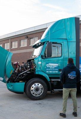 Volvo VNL Electric Truck - perfect for last mile delivery!