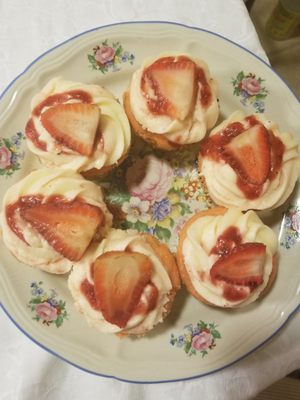 My family raved about these Strawberry Cupcakes that I ordered for our Thanksgiving dessert. Kudos to Baker Asia Grant!