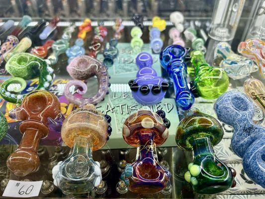 MN LEGIT glass bowls