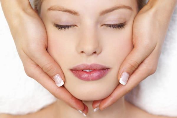 Age Defying Face Massage: The skin is infused with serums using massage techniques from the East, Lymphactic Drainage & Acupressure.