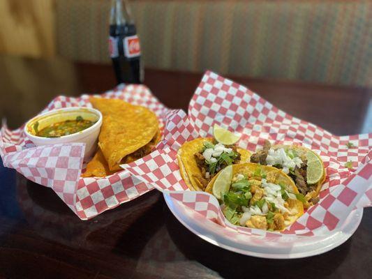 Taqueria  Los Molcajetes