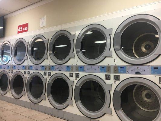 R & B Laundromat