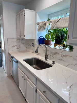 Beautiful Countertop and Backsplash