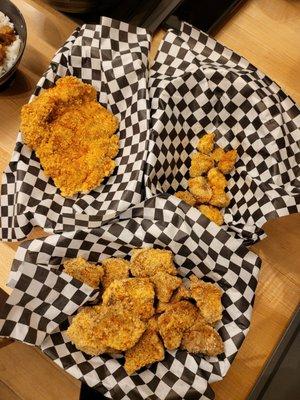 Fried king oyster mushroom, popcorn chicken, chicken fillet - IG @bougiefoodieboi