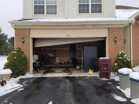 garage door repair Chicago before inage