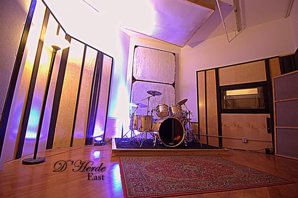 400sqft Live room