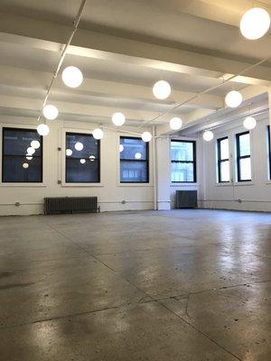 1,702S, Beautiful Bright Space for lease, Wrap Around Windows, Polished Concrete Flooring. Call: Diego A. Maya 646.510.4517 DM@Midcomre.com