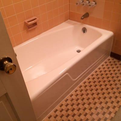 Bathtub refinished in Raleigh