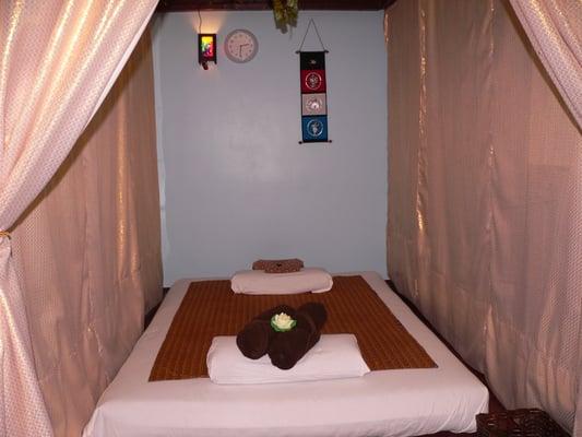 Massage bed on the Plat Form