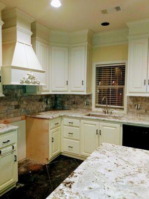 Kitchen done by Youngs Marble and granite countertop Express