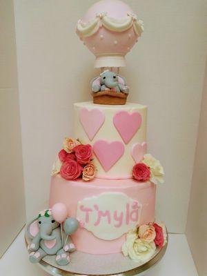 Baby shower cake