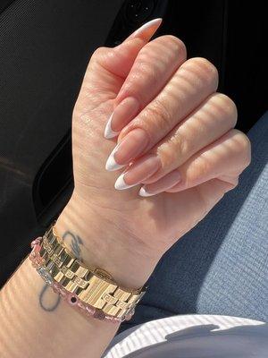 Beautiful white French nails in love thanks to Paulina