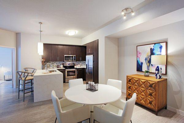 Legacy Naples Apartments dining area