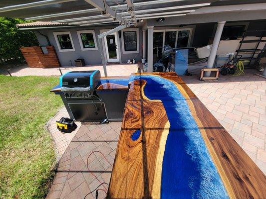 Epoxy river bar top