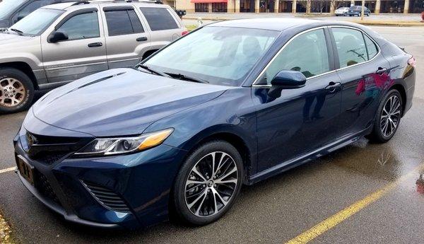 The 2018 Toyota Camry SE  before getting tinted.