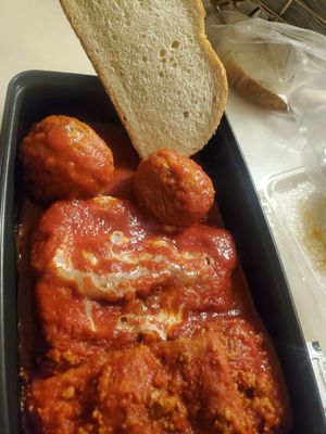 Trio #4 withbmeatballs, chicken parm and toasted ravioli